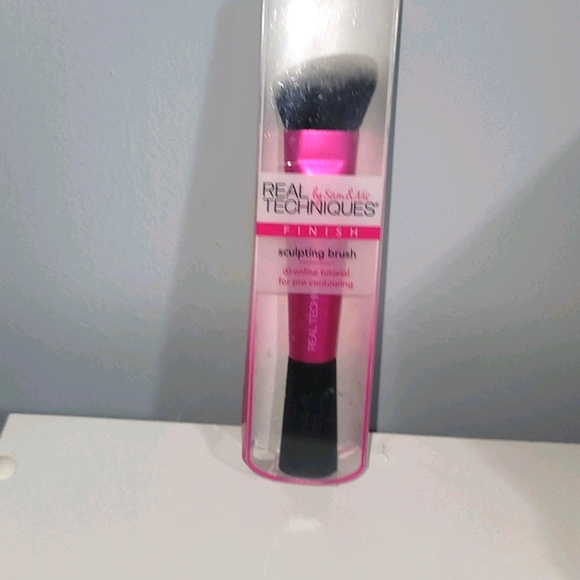 Makeup brush - Picture 1 of 2